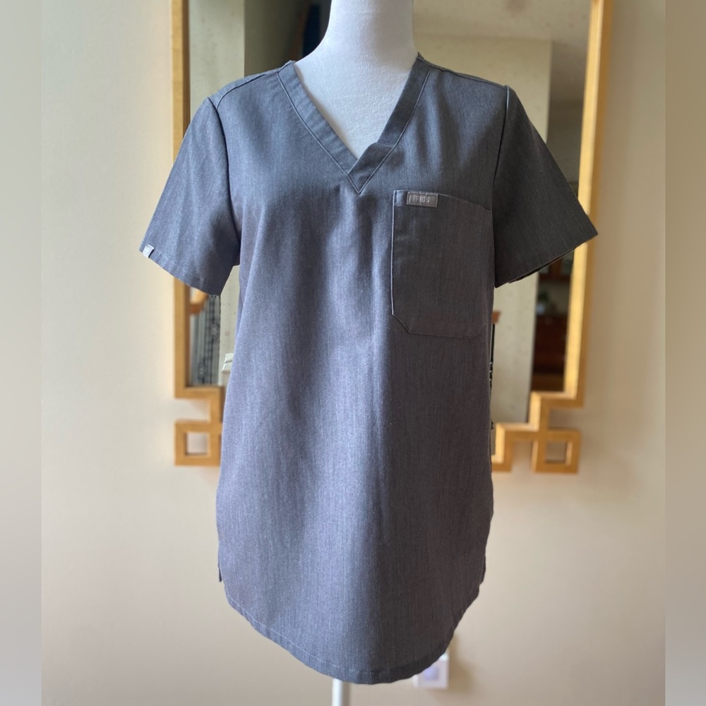 FIGS Catarina One-Pocket Scrub Top™ small - Gray Graphite - Picture 5 of 14